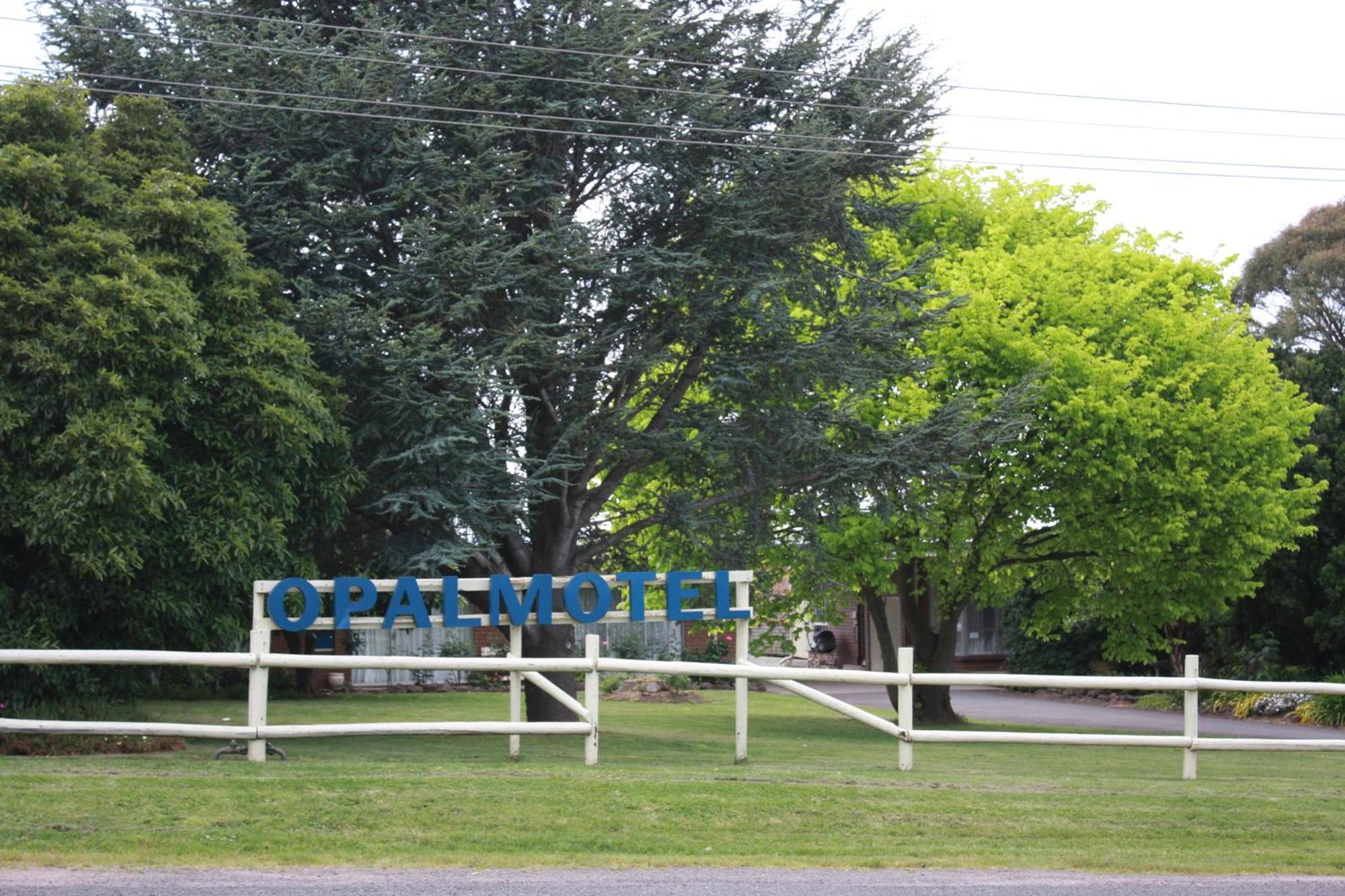 Leongatha Opal Motel מראה חיצוני תמונה