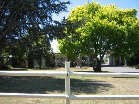 Leongatha Opal Motel מראה חיצוני תמונה